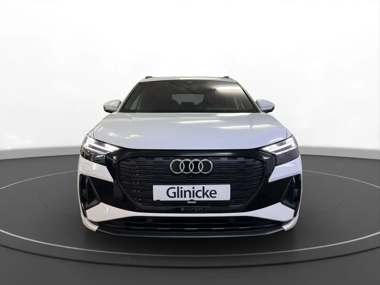 Audi Q4 e-tron 50 qu. Pano Matrix LM 21" Navi RFK ACC Weiß - 2