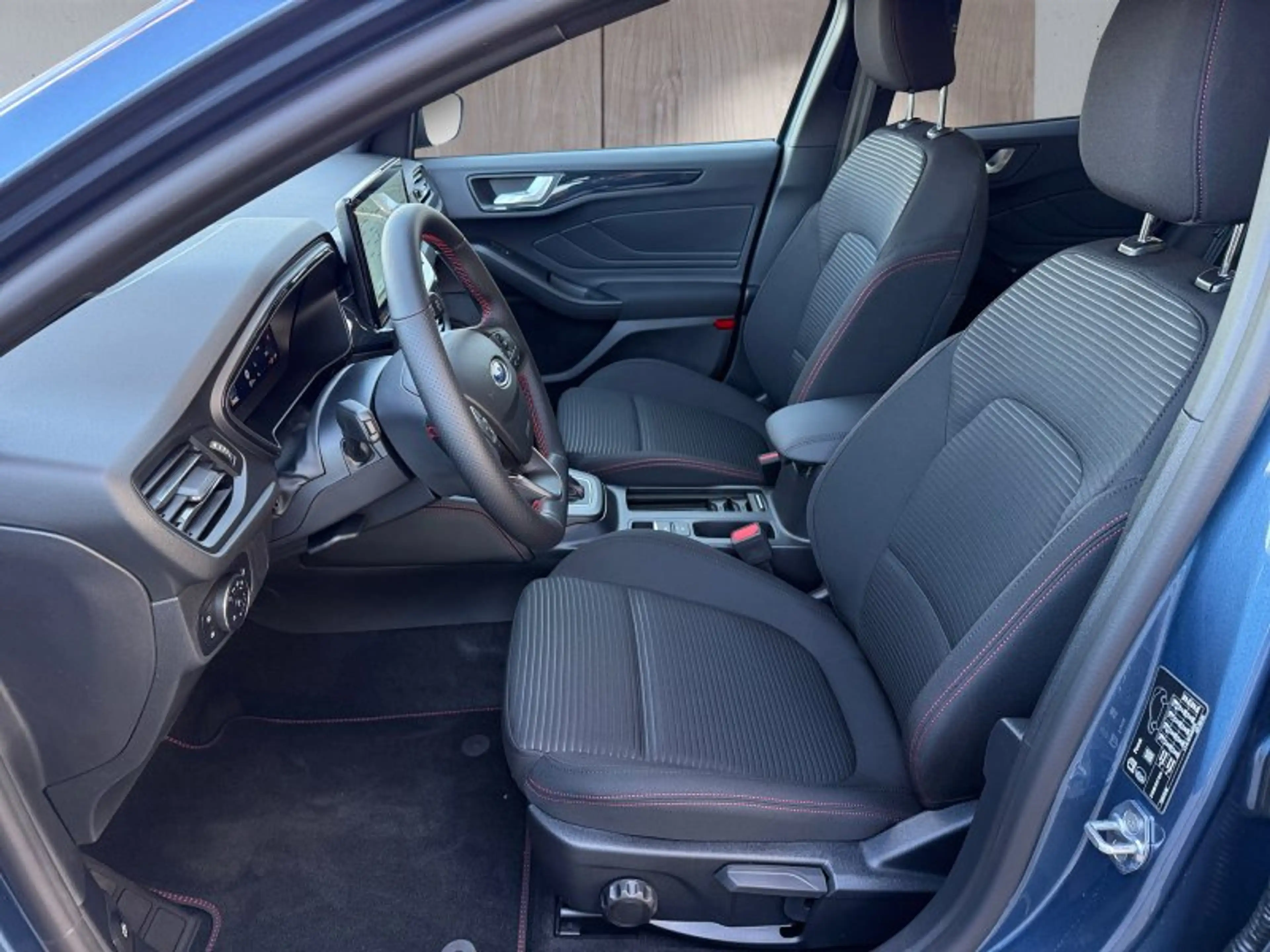 Ford Focus ST-Line X 1.0 155PS Aut.aAHK/LED/Kamera/Winterp. * — photo 11