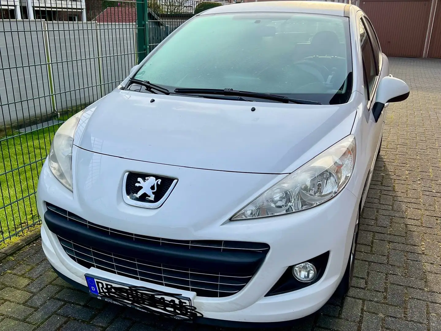 Peugeot 207 207 90 HDi FAPforever Weiß - 1