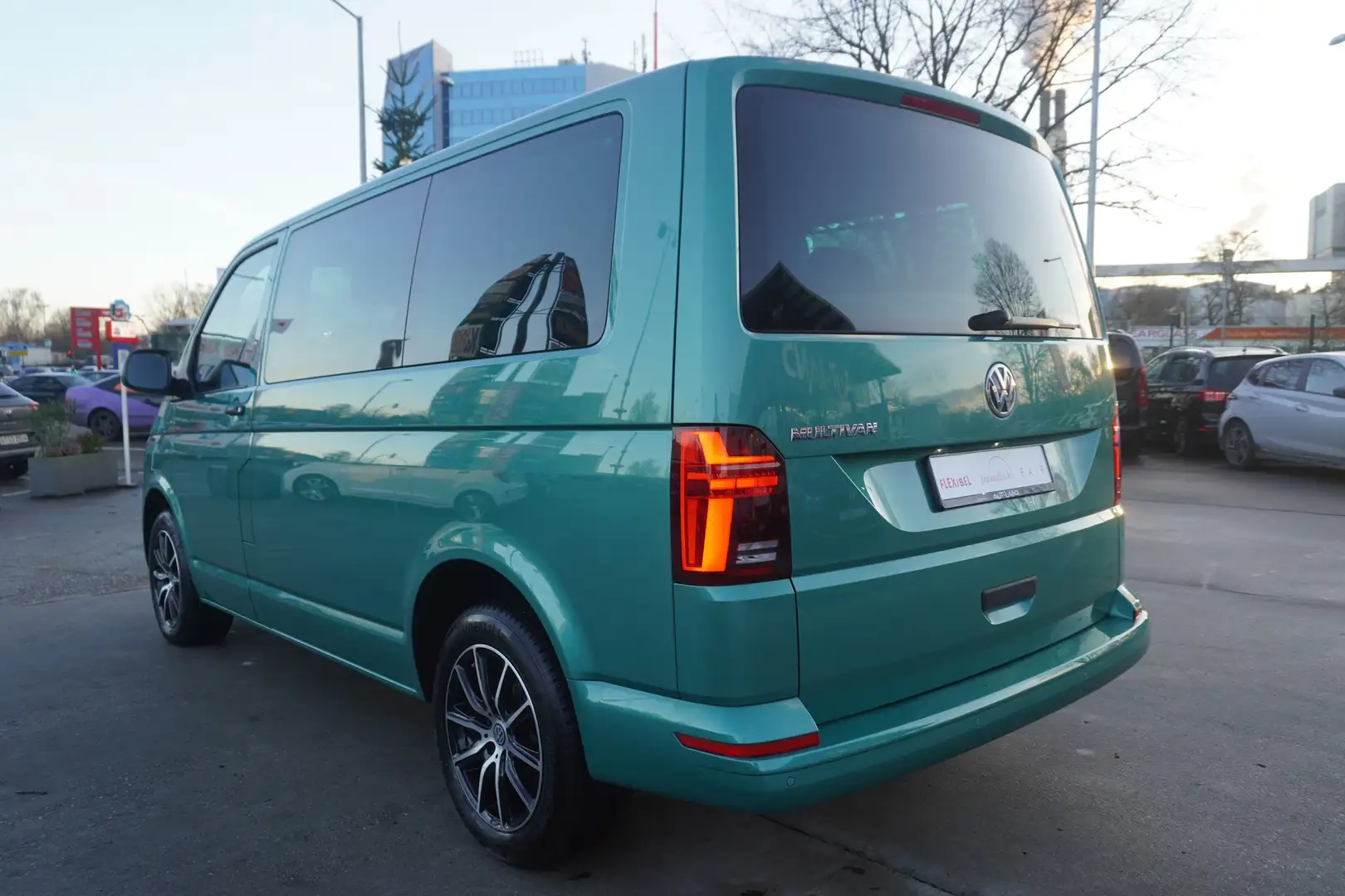 Volkswagen T6 Multivan T6  Multivan 2.0 TDI Standheizung App-Connect Vert - 2