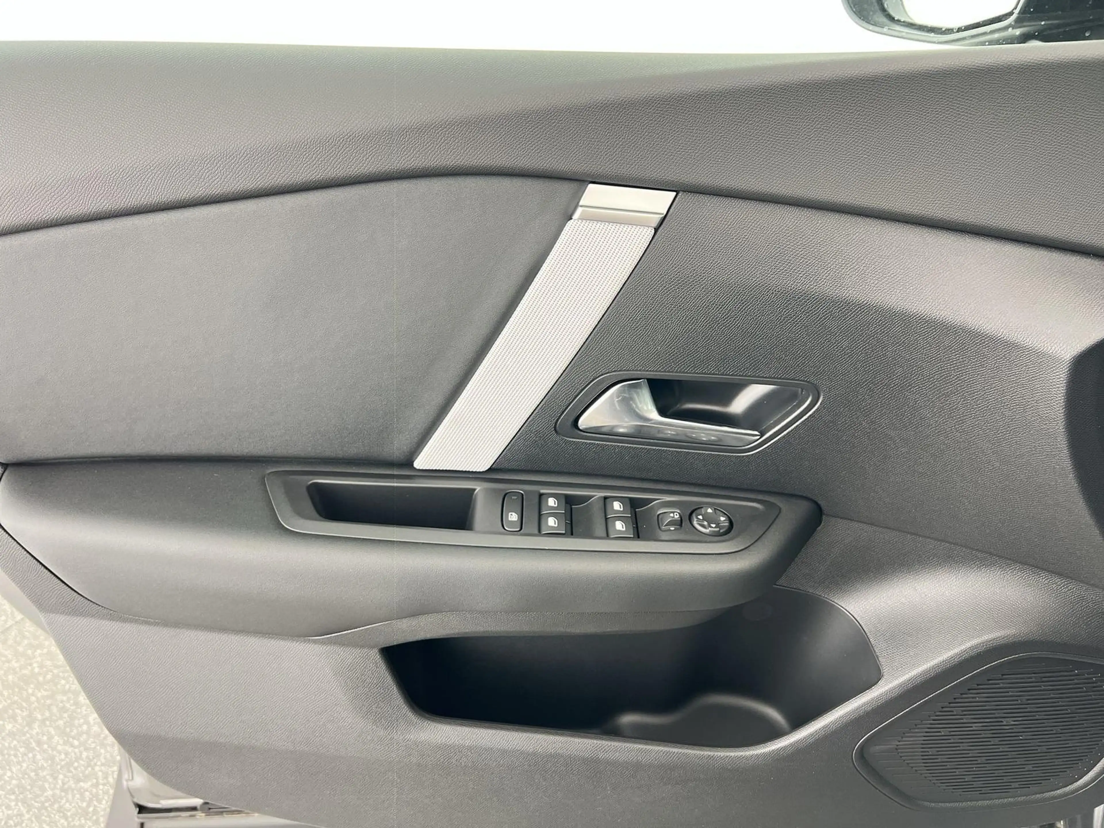 Citroen C4 Max 1.2*NAVI*SHZ*RFK*uvm — photo 10