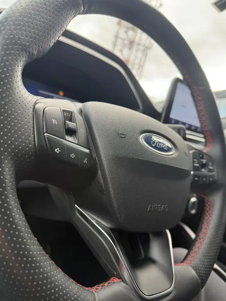 Ford Escape снимка Ford Escape