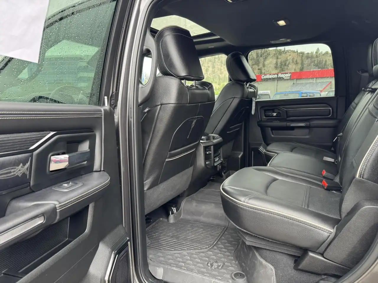 RAM 3500 снимка RAM 3500