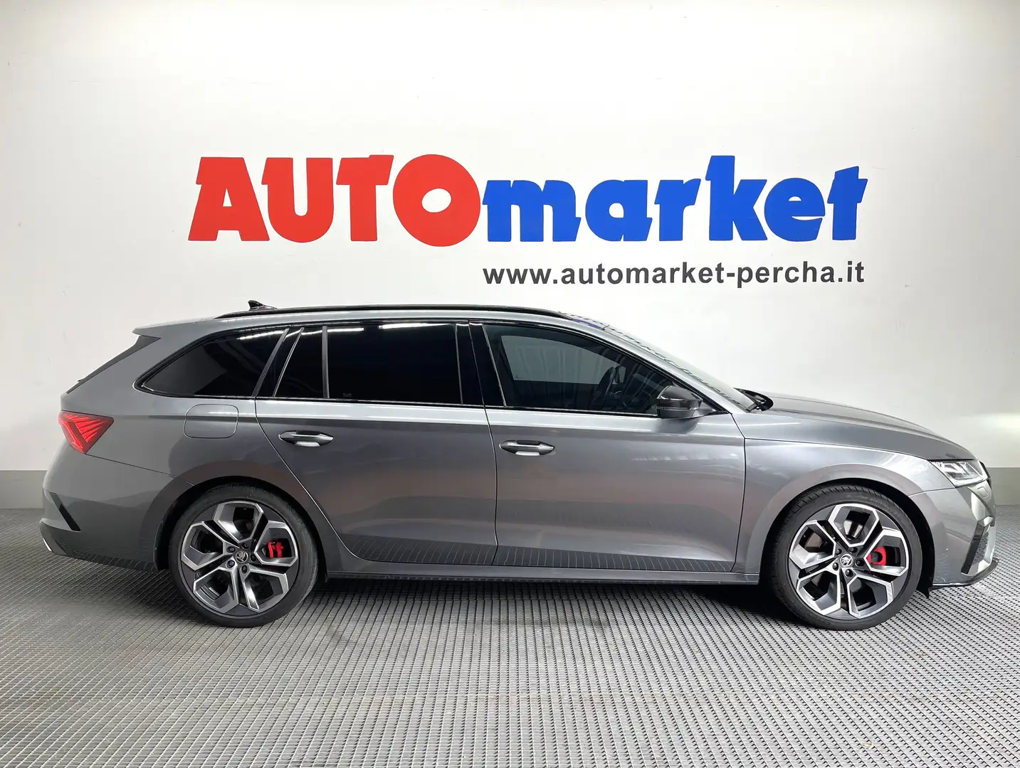 Skoda Octavia Wagon 2.0 TSI RS dsg Grau - 1