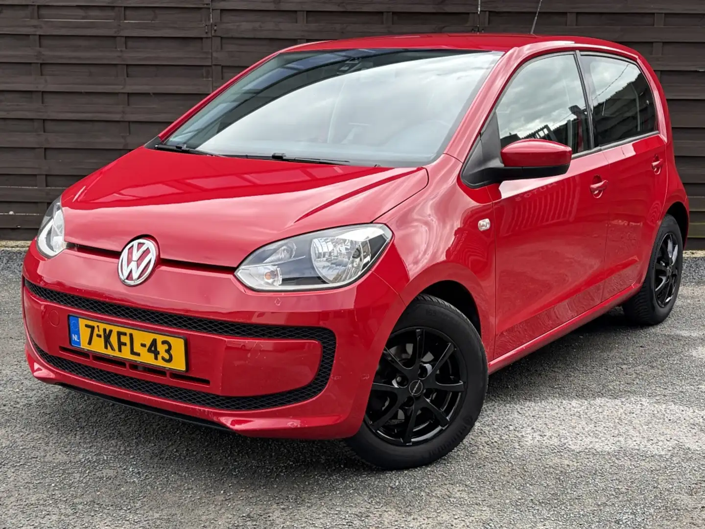 Volkswagen up! 1.0 move up! BlueMotion / Navigatie / Airco / NL-a Rojo - 1