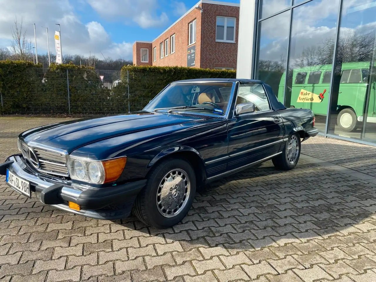 Mercedes-Benz SL 560