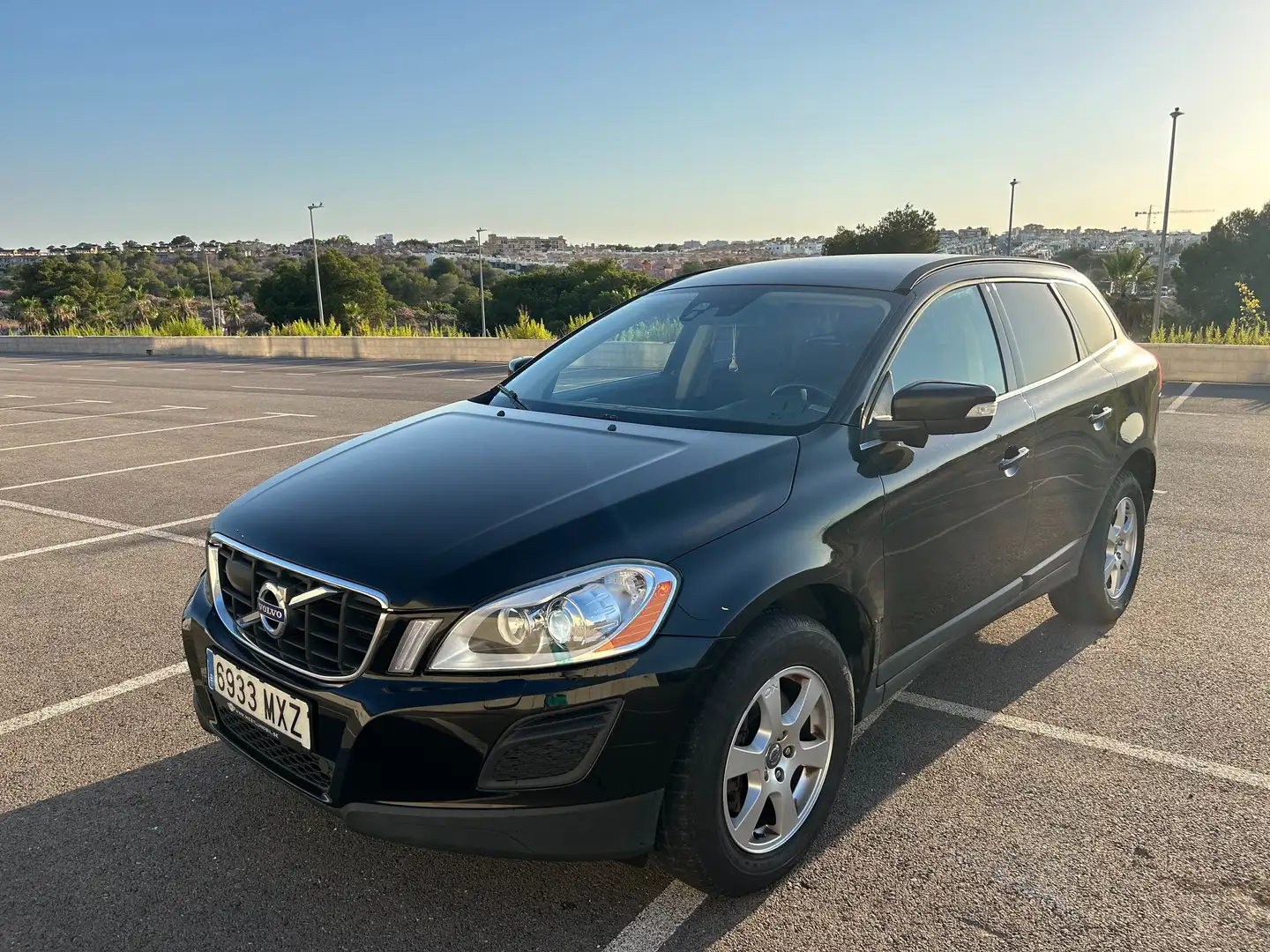 Volvo XC60 XC60 D5 Momentum AWD Aut. Momentum Negro - 2