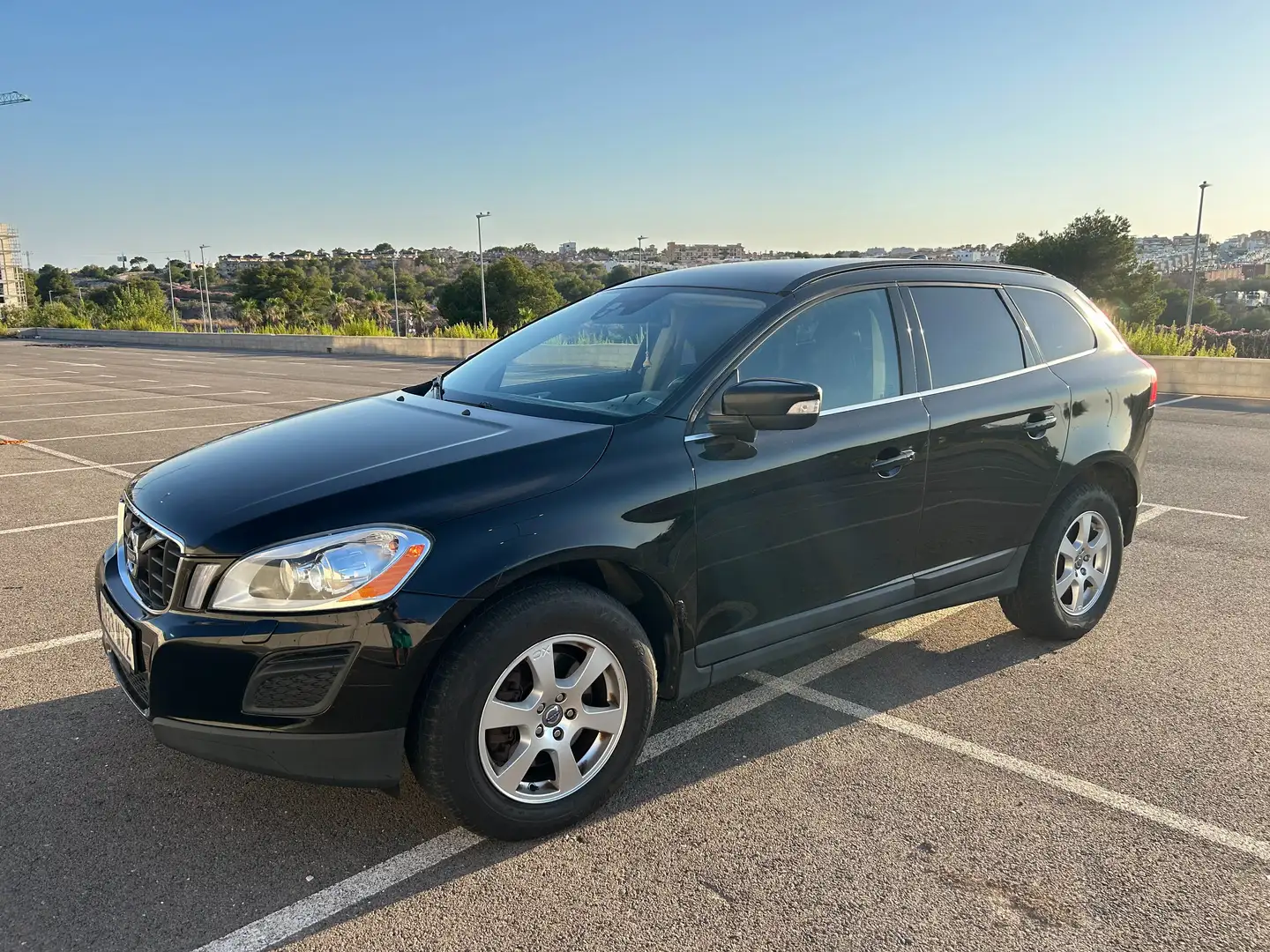 Volvo XC60 XC60 D5 Momentum AWD Aut. Momentum Negro - 1