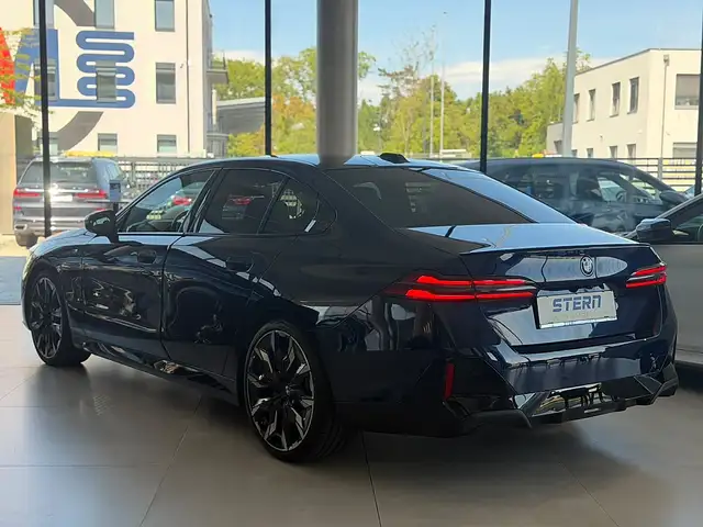 BMW 520 d MHEV xDrive Aut. *PANO* 360* SITZBELÜFTUNG* S... Ansicht 7