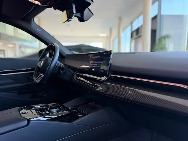 BMW 520 d MHEV xDrive Aut. *PANO* 360* SITZBELÜFTUNG* S... Ansicht 29