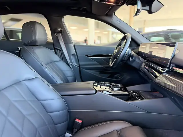 BMW 520 d MHEV xDrive Aut. *PANO* 360* SITZBELÜFTUNG* S... Ansicht 28