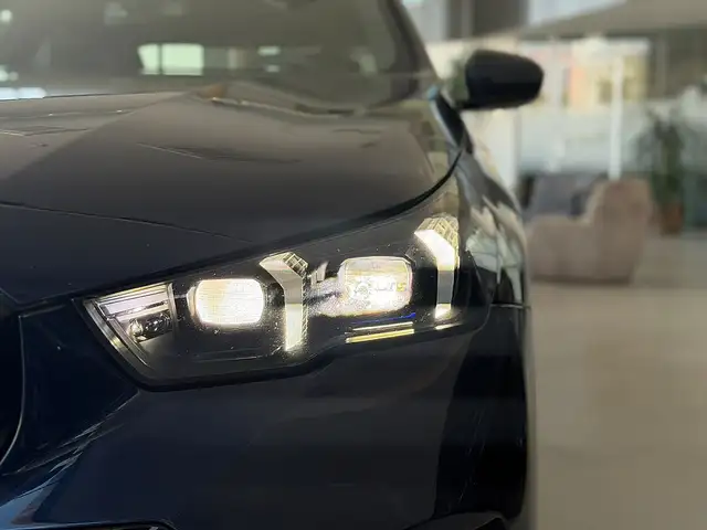 BMW 520 d MHEV xDrive Aut. *PANO* 360* SITZBELÜFTUNG* S... Ansicht 15