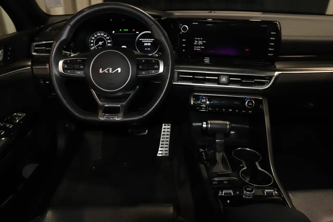 Kia K5 снимка Kia K5