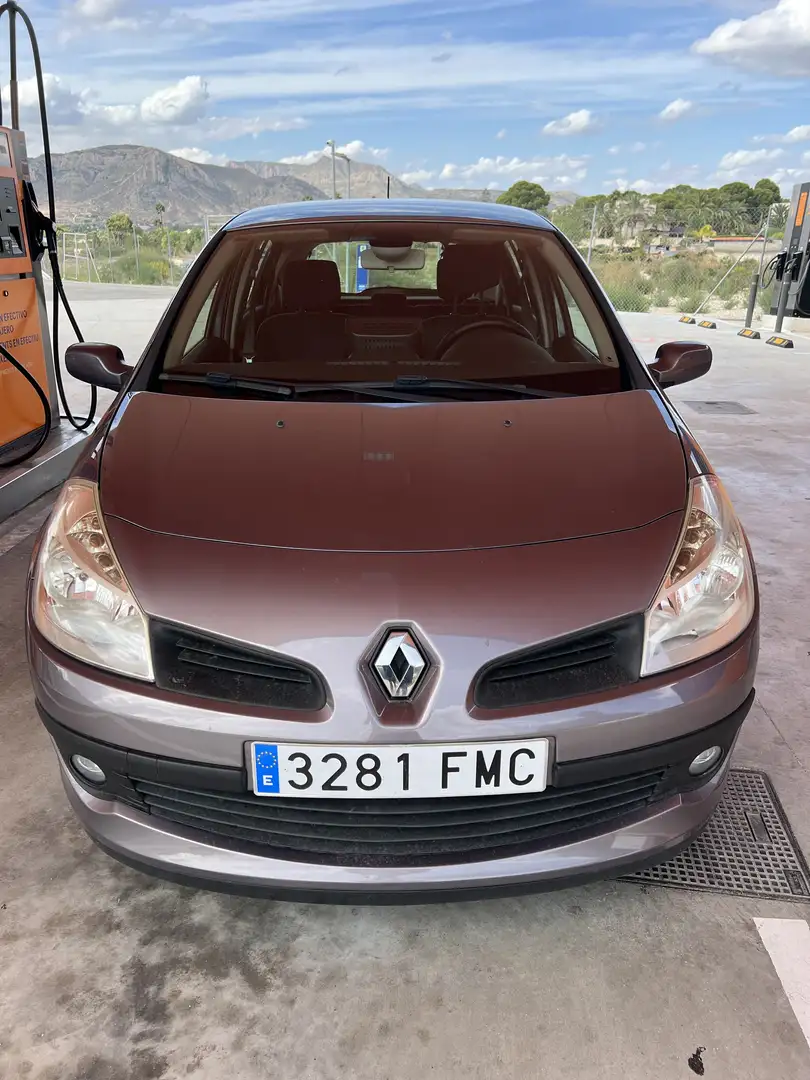 Renault Clio 1.4 Luxe Privilege - 1