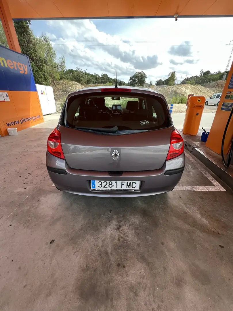 Renault Clio 1.4 Luxe Privilege - 2