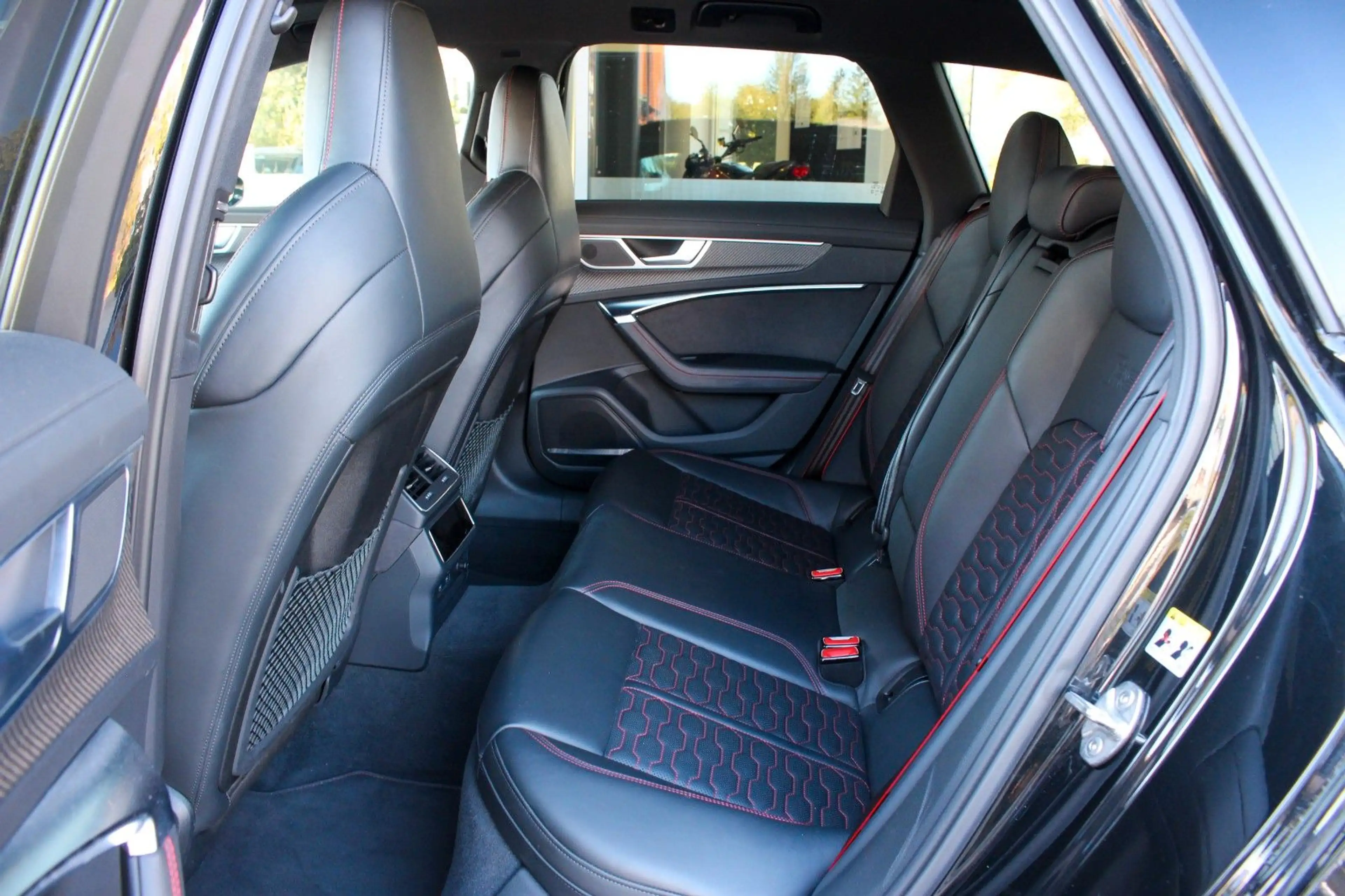 Audi RS6 Avant Performance / B&O / HEAD-UP / RS PLUS — photo 14
