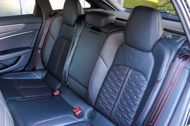Audi RS6 view 15