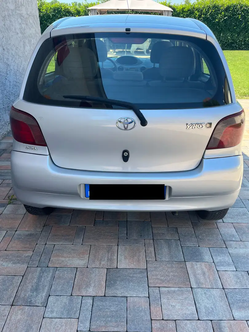 Toyota Yaris 5p 1.0 Sol - NEOPATENTATI - UNICO PROPRIETARIO - 2
