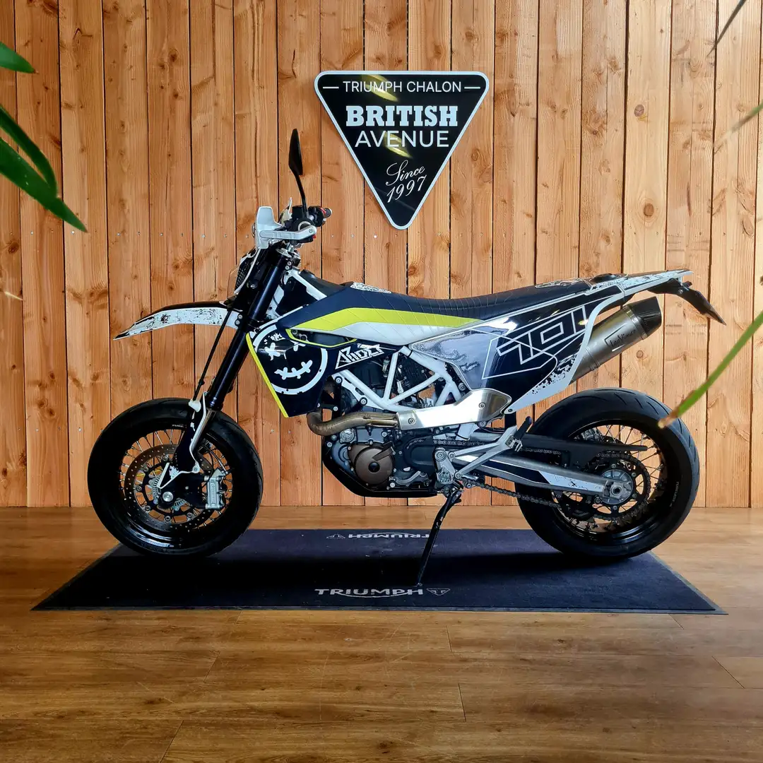 Husqvarna 701 Supermoto - 2