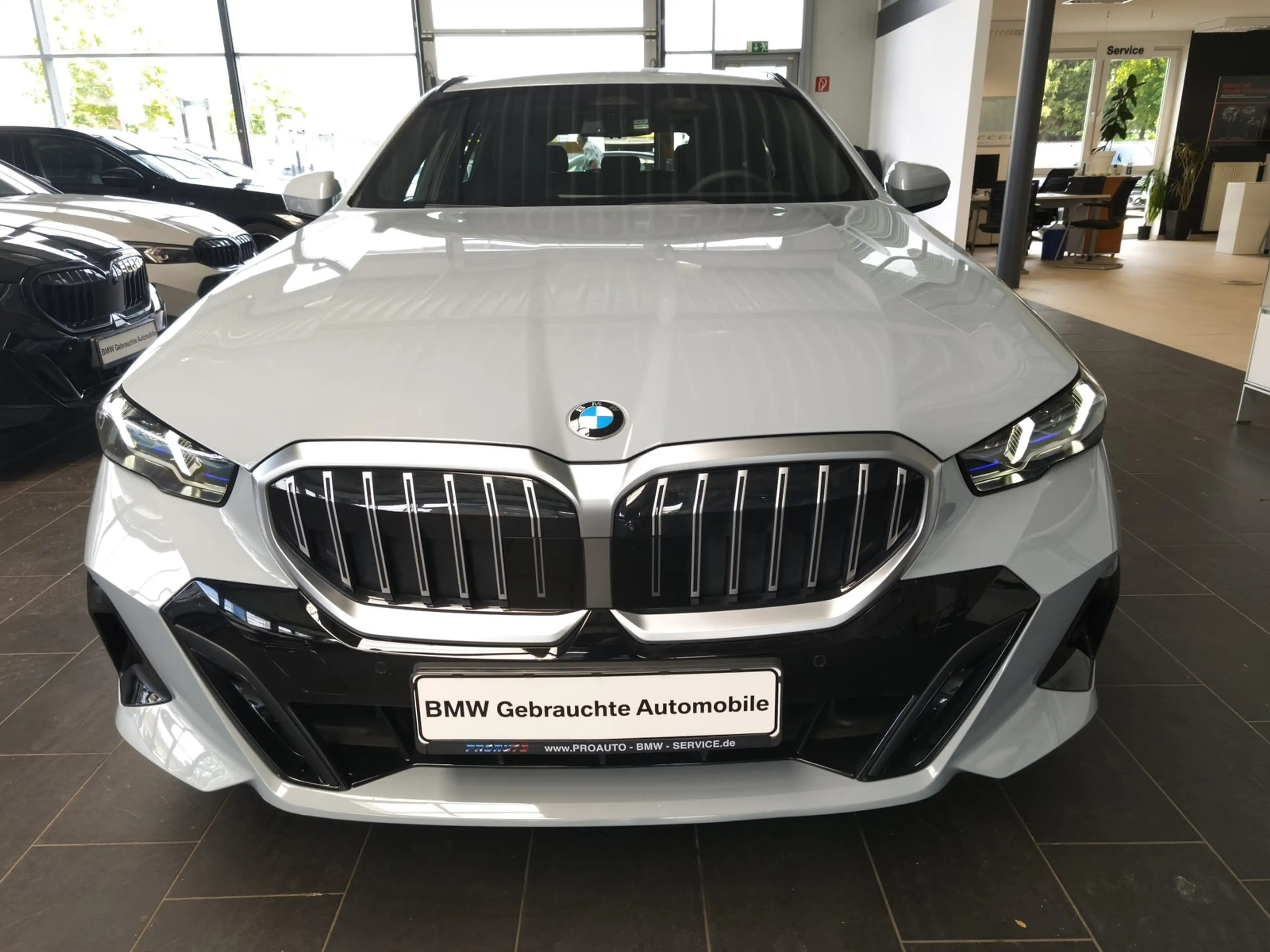 BMW 520 d xDr M Sport Tour. 360°/HUD/Travel/20"/AHK — photo 2