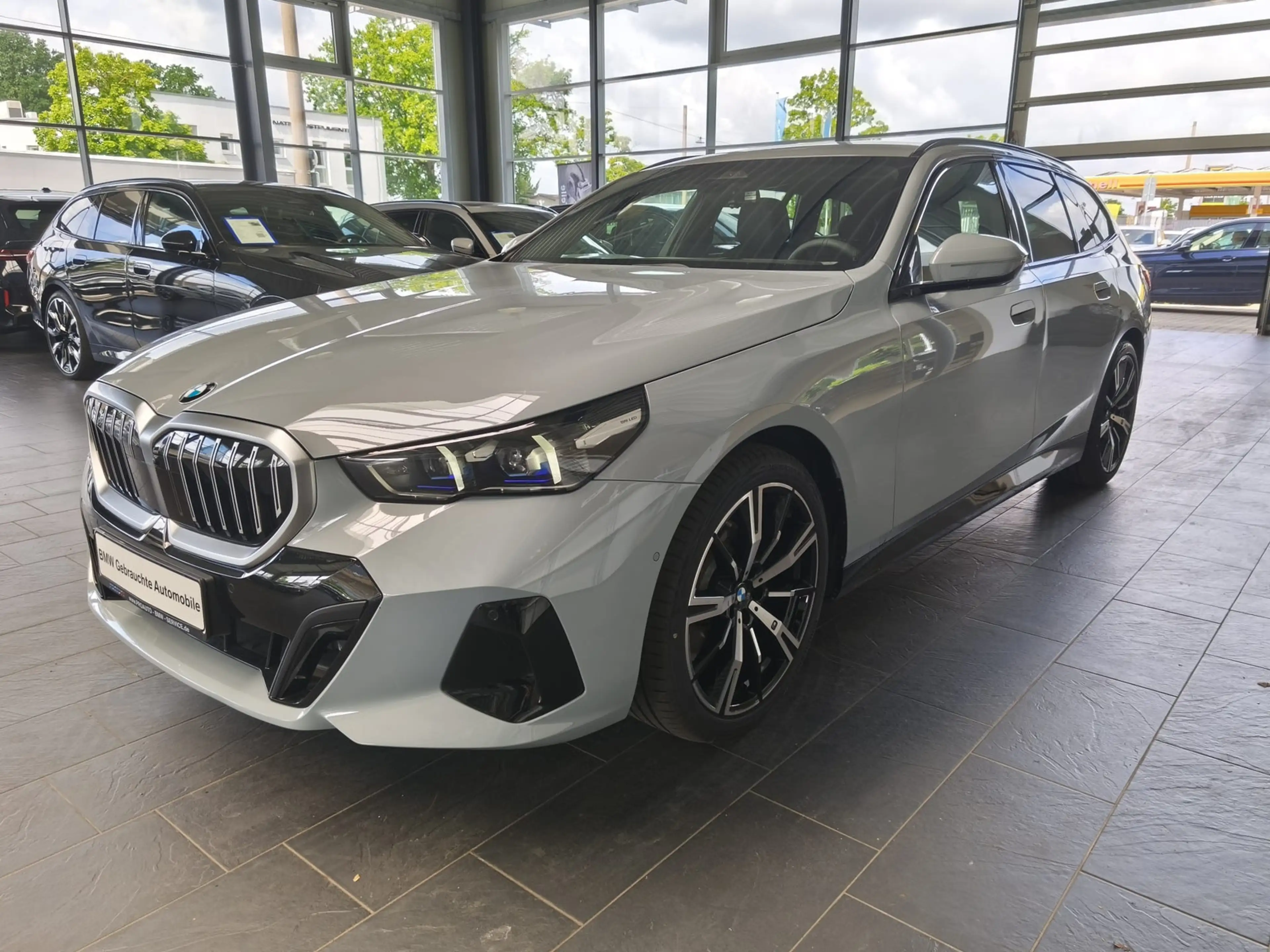 BMW 520 d xDr M Sport Tour. 360°/HUD/Travel/20"/AHK — photo 3