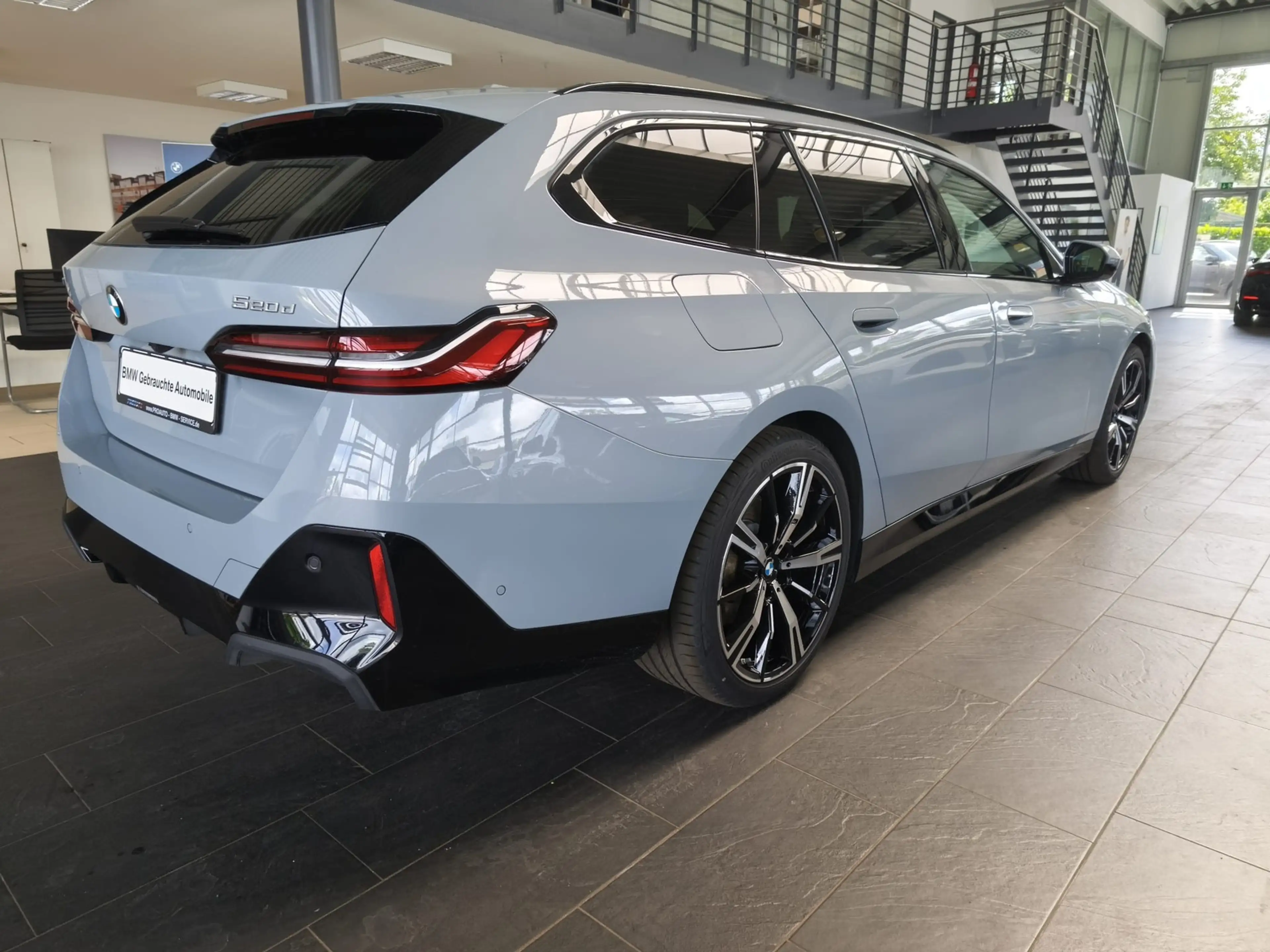 BMW 520 d xDr M Sport Tour. 360°/HUD/Travel/20"/AHK — photo 7
