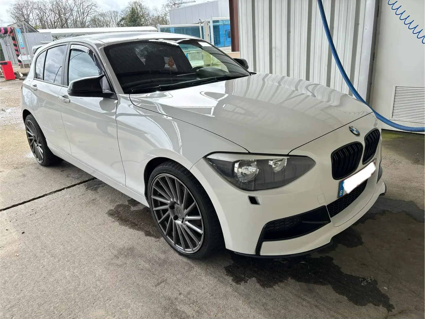 BMW 114 114i Blanc - 1