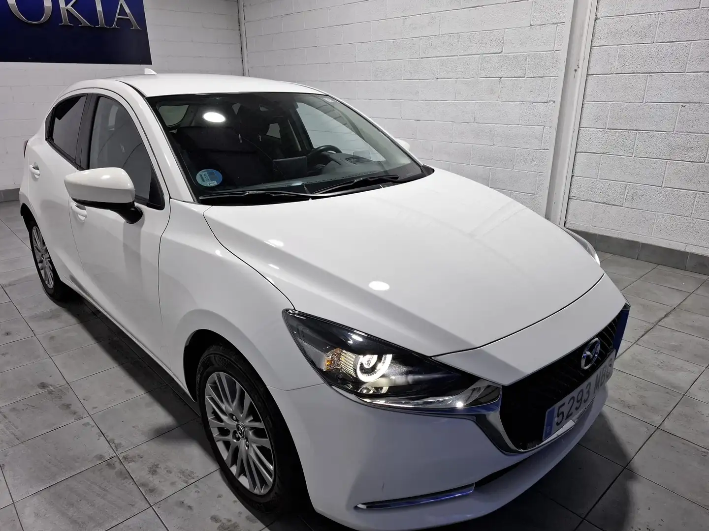 Mazda 2 1.5 e-Skyactiv-g Zenith pantalla 7´´ 66kW Wit - 2