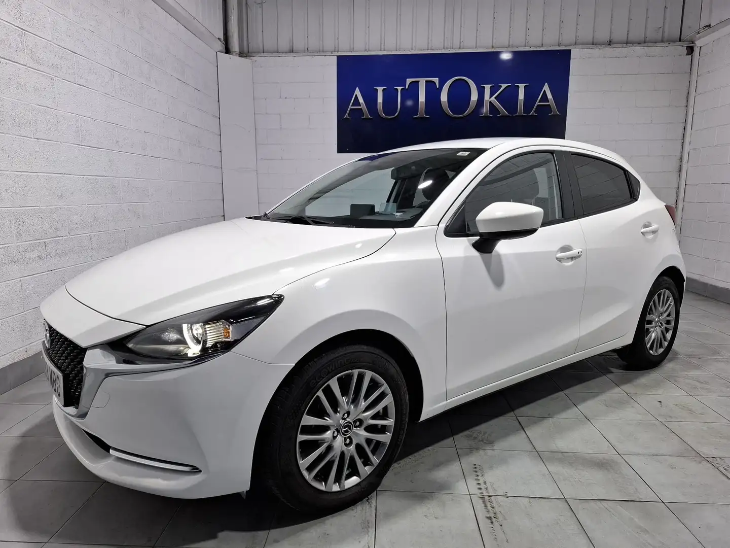 Mazda 2 1.5 e-Skyactiv-g Zenith pantalla 7´´ 66kW Wit - 1