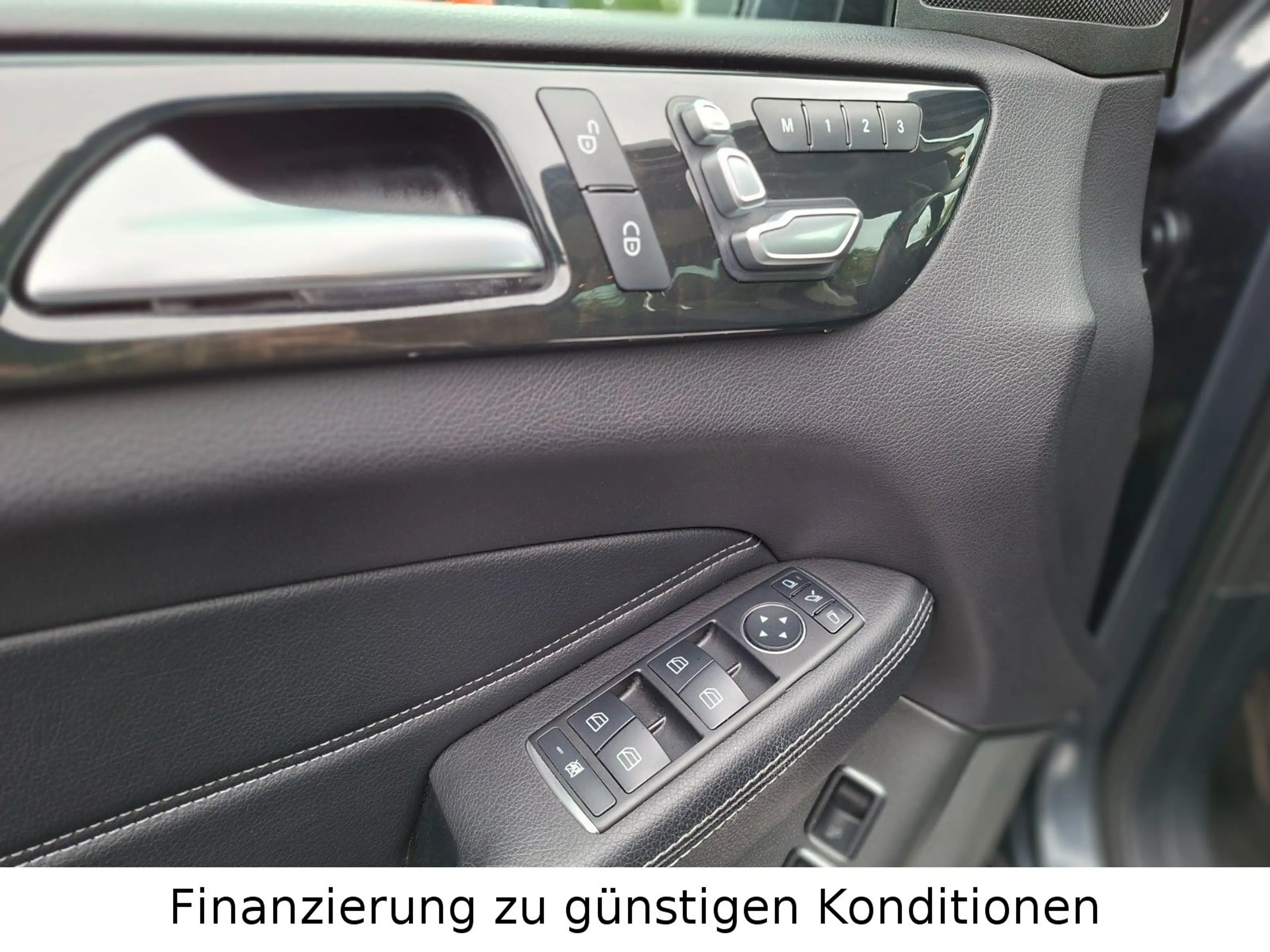 Mercedes-Benz GLE 350 d 4Matic *PANO*AMG-LINE*R-KAMERA*NAVI* — photo 12