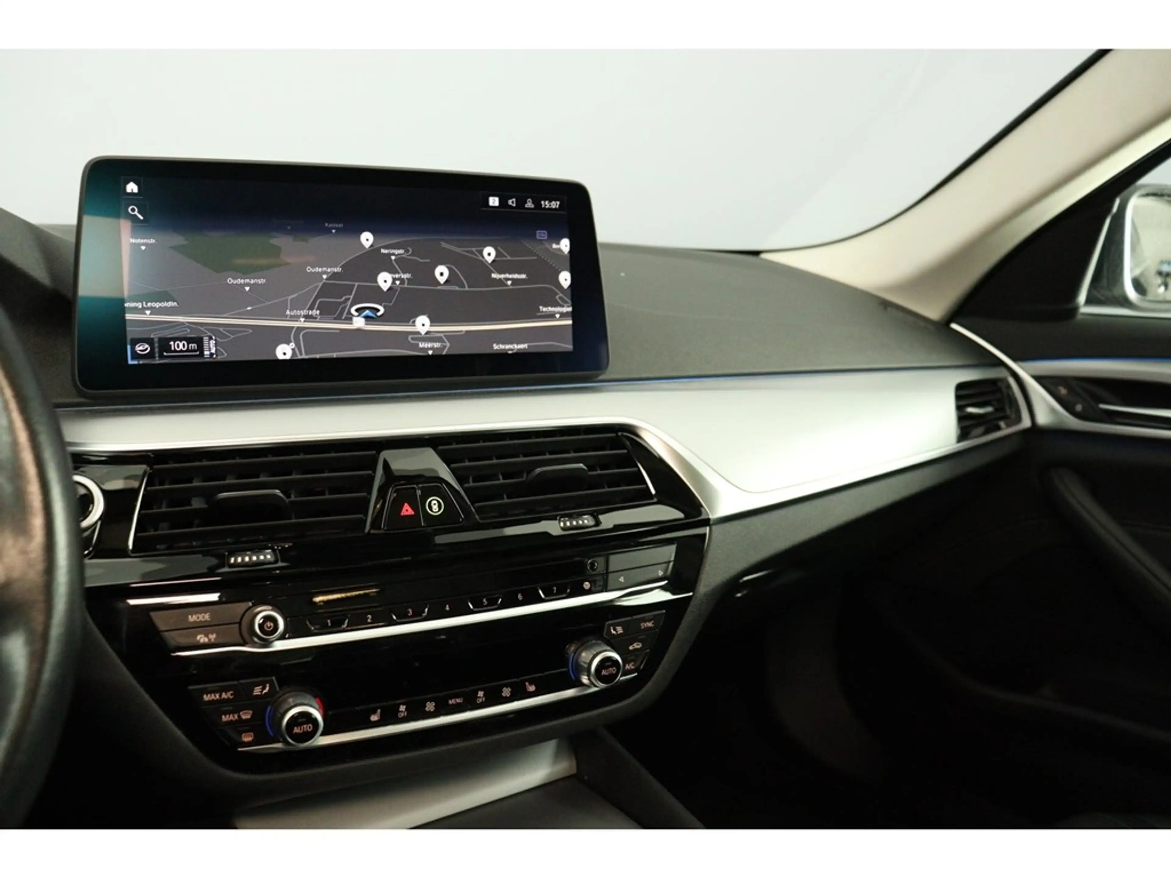 BMW 530 e Touring 292pk Pack Business — photo 15