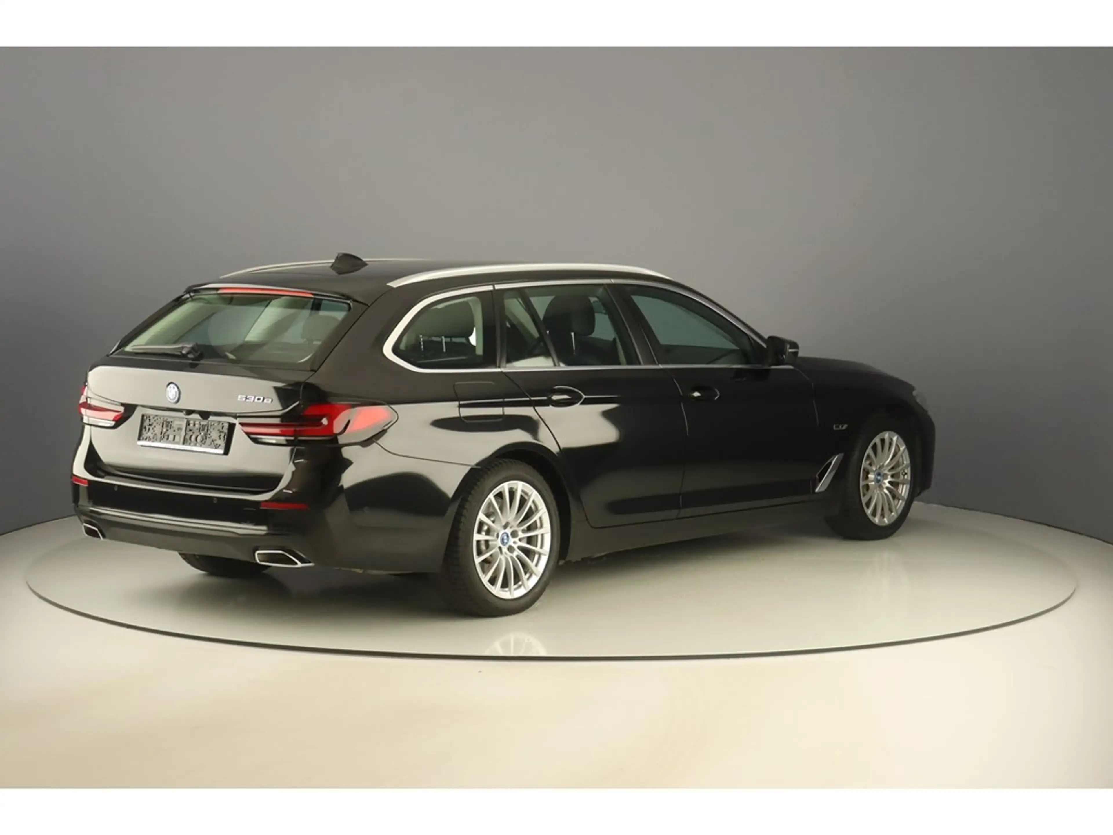 BMW 530 e Touring 292pk Pack Business — photo 5