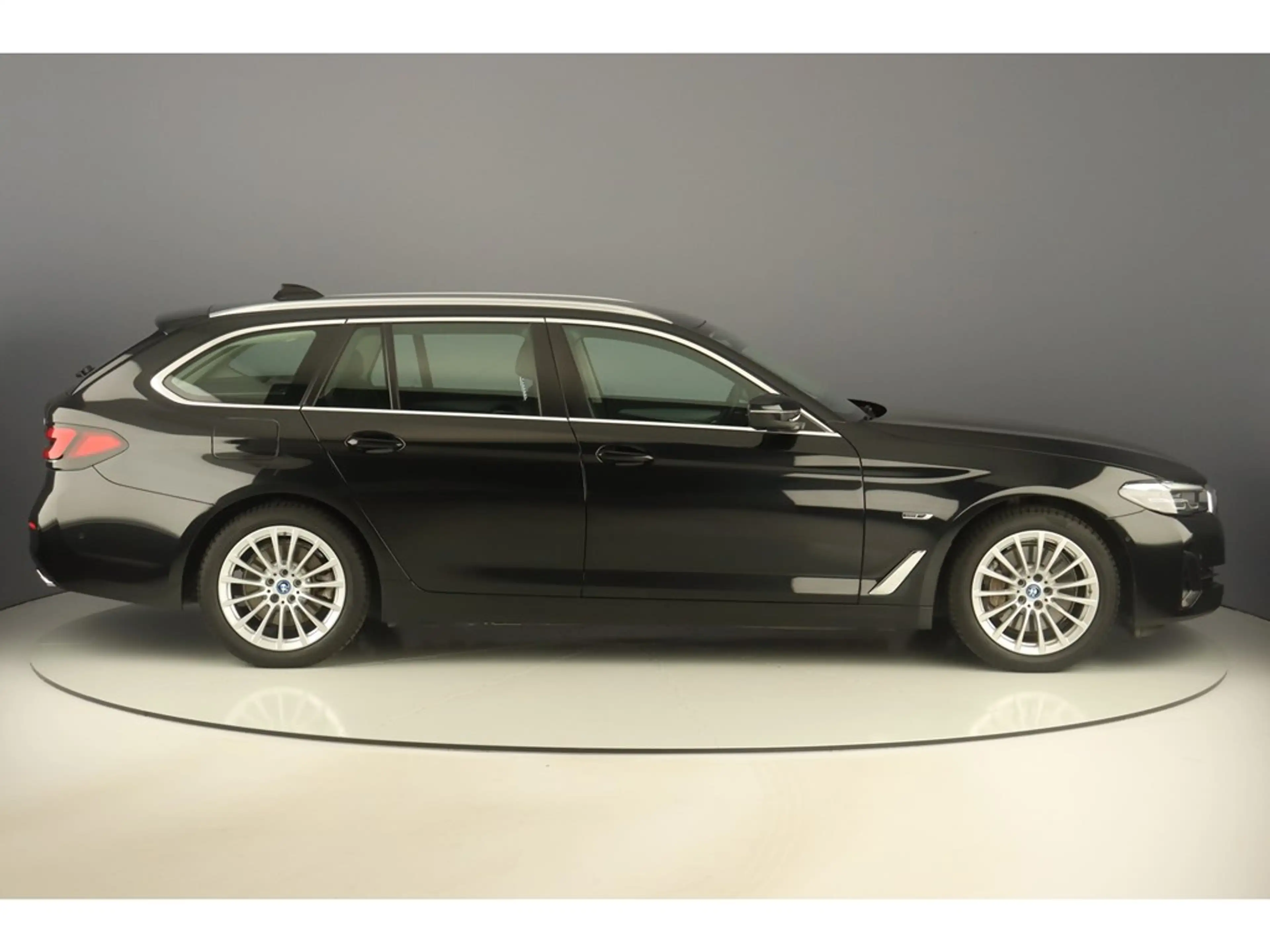 BMW 530 e Touring 292pk Pack Business — photo 6