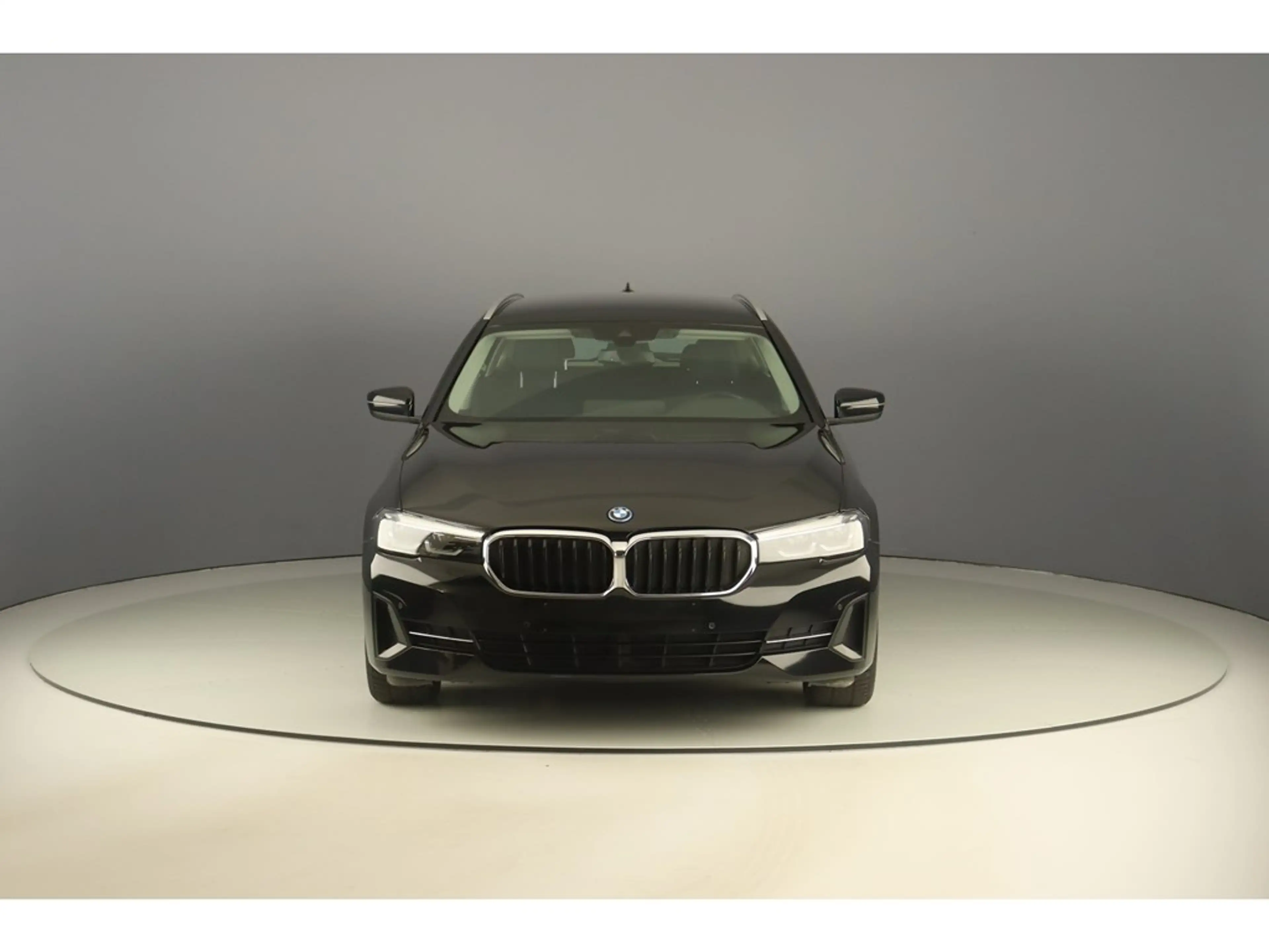 BMW 530 e Touring 292pk Pack Business — photo 8