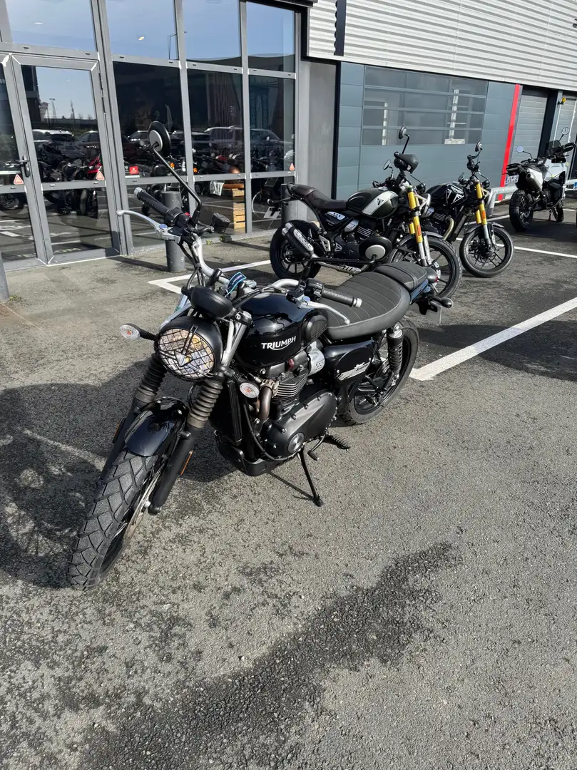 Triumph Street Scrambler Zwart - 2