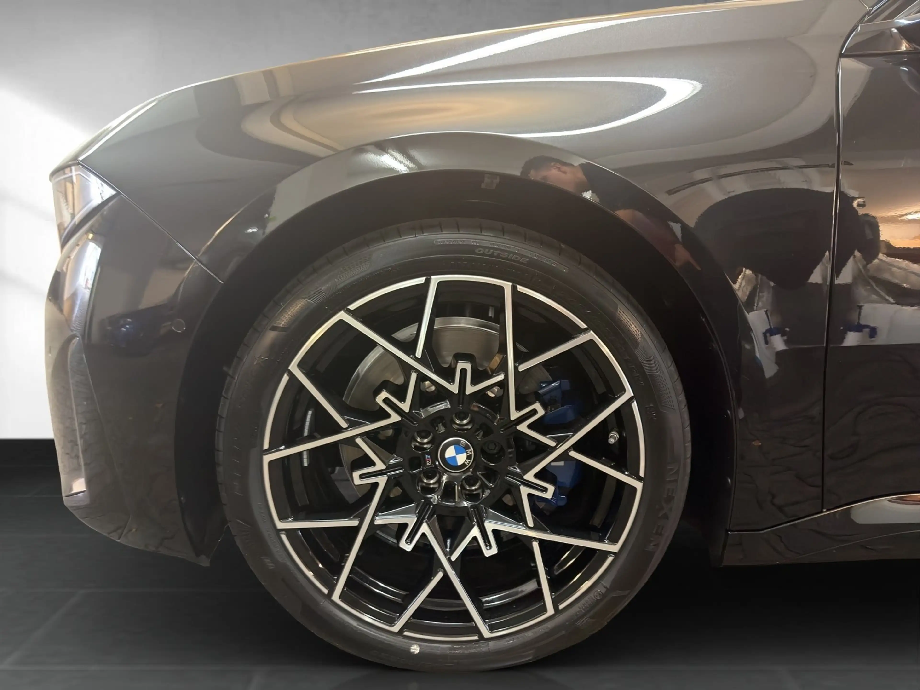 BMW i3 50 xDrive — photo 9