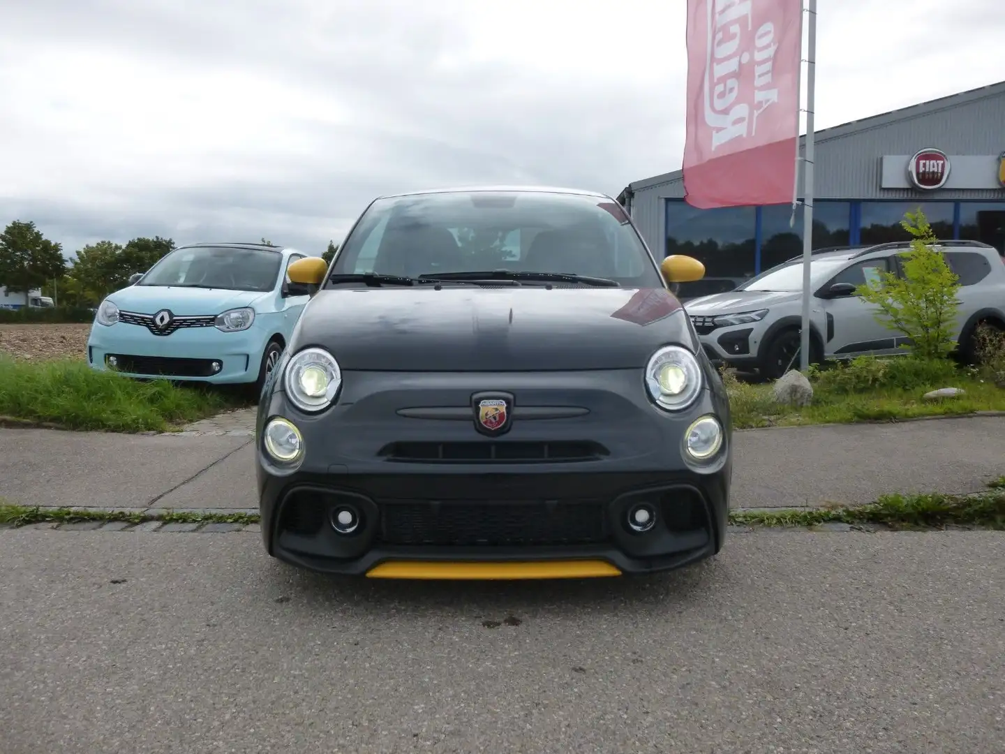 Abarth 695 Design Tech Style Paket Zwart - 2