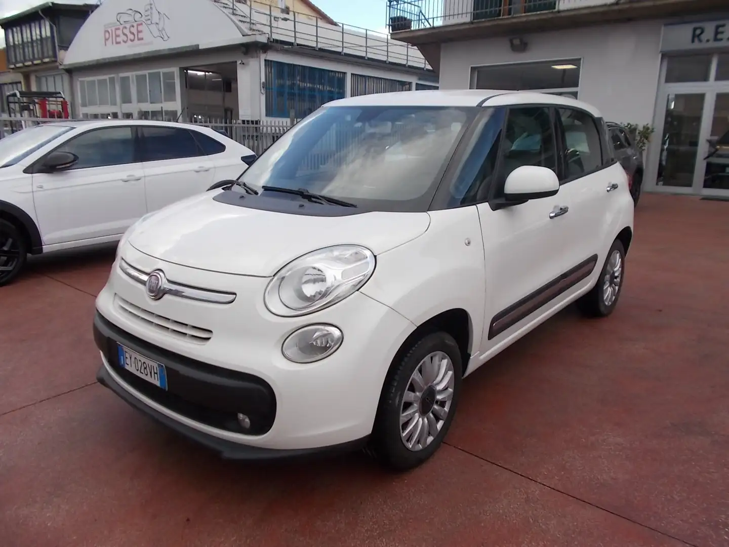 Fiat 500L 500L 2012 0.9 t.air t. natural power Pop Star 80cv Bianco - 1