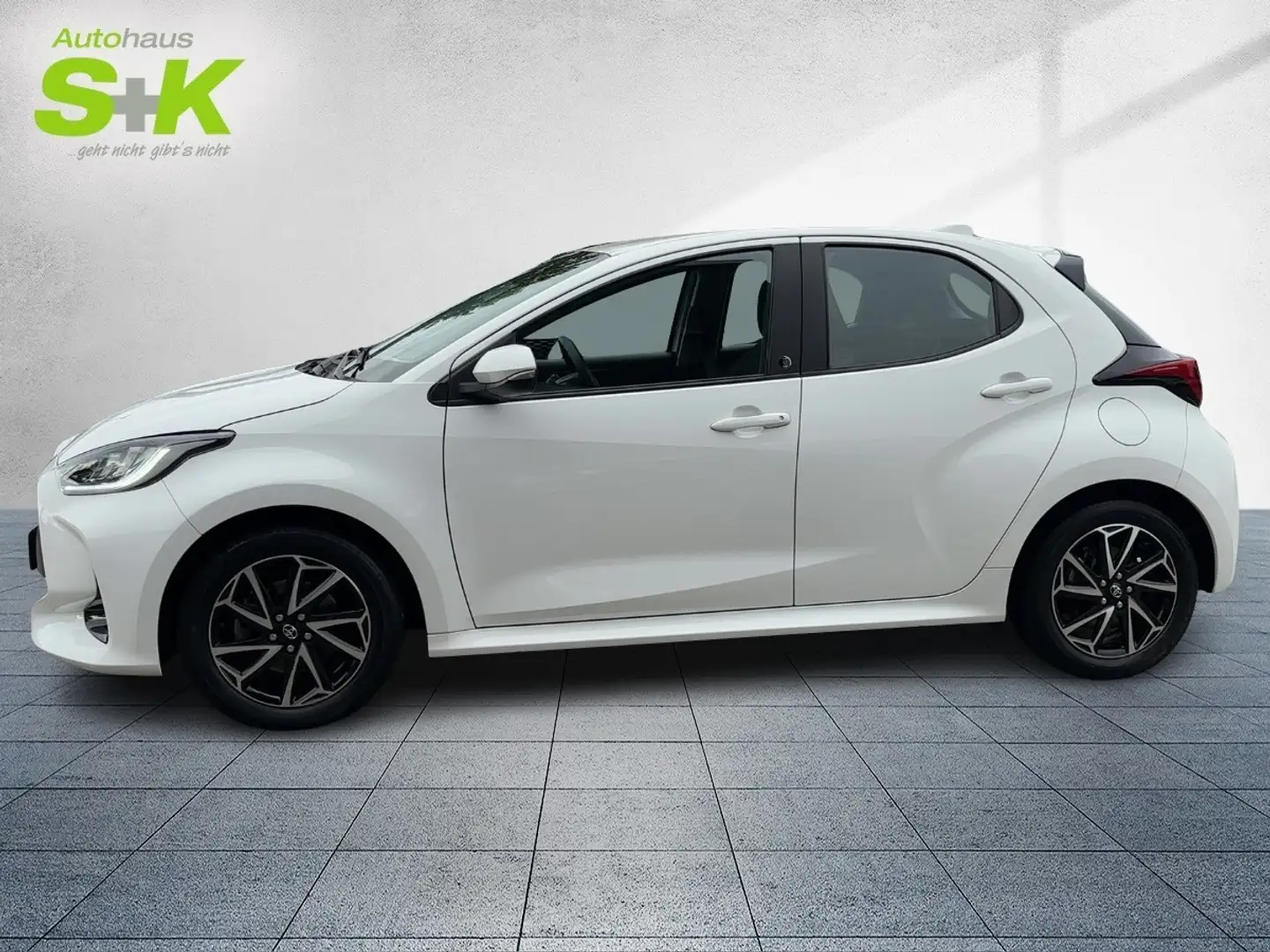 Toyota Yaris 1,5 Hybrid Team D*Carplay*R-Kamera*Sitzheizung* Weiß - 2