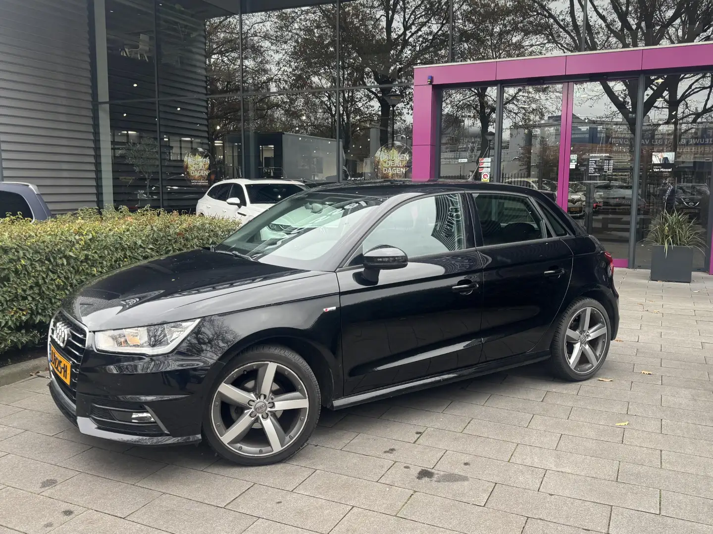 Audi A1 Sportback 1.0 TFSI Adrenalin WORDT VERWACHT | S-LI Nero - 2