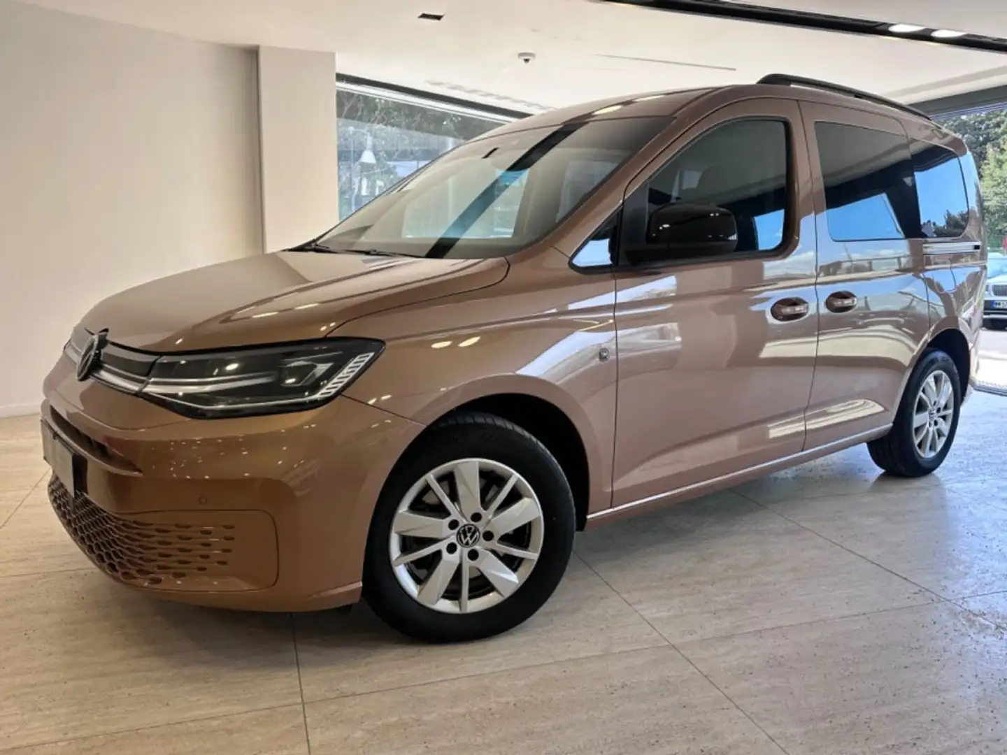 Volkswagen Caddy 2.0 TDI 122cv DSG7 - 1