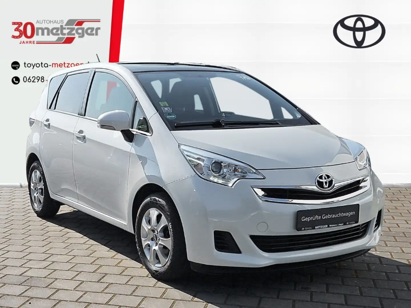 Toyota Verso-S 1.3 Life +Klima+ Panorama +DAB +Rückfahrkam Weiß - 1