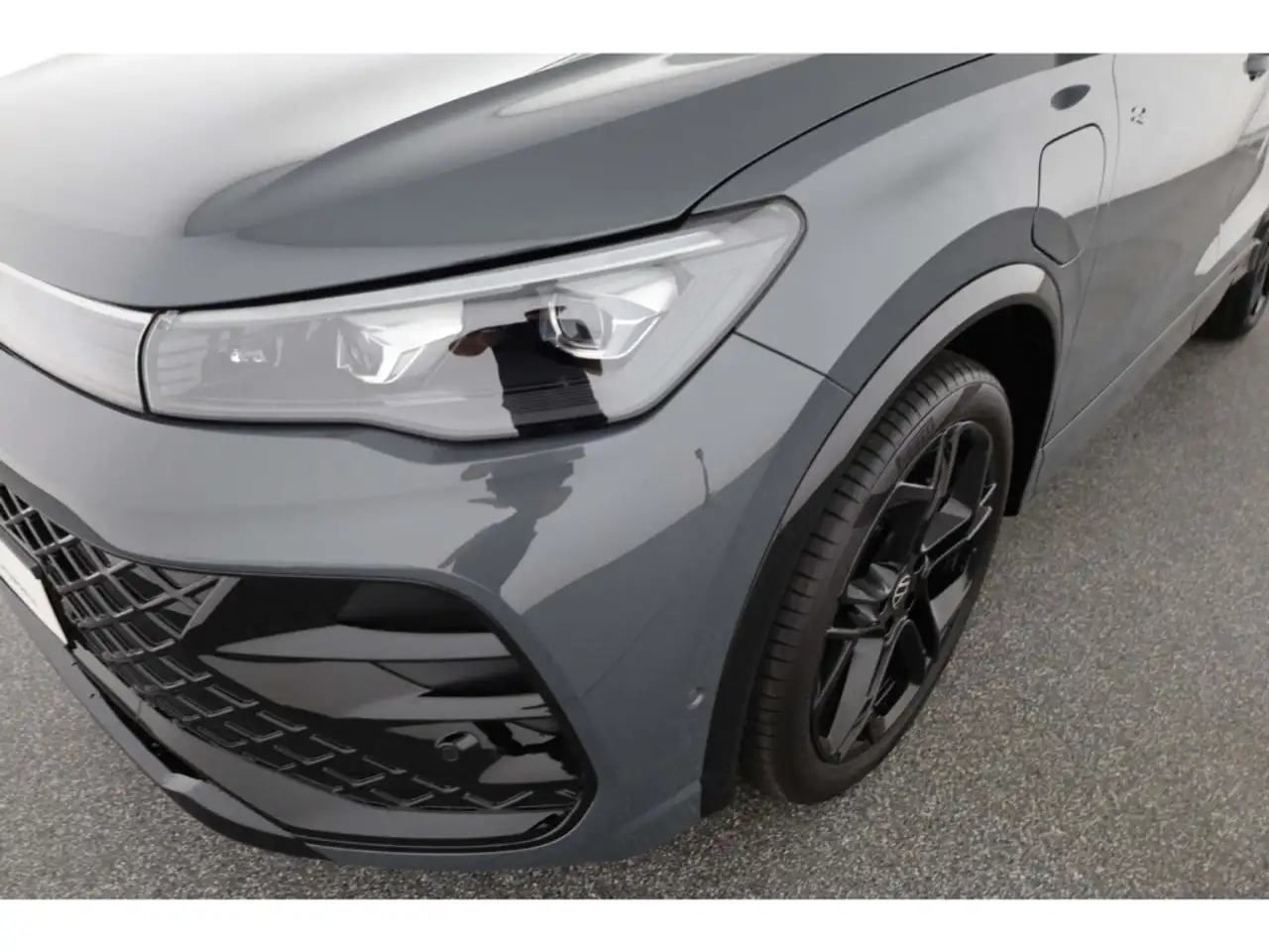 Volkswagen Tiguan 1.5 eHybrid R-Line DSG AHK/Matrix/NAV/RFK, миниатюра 7