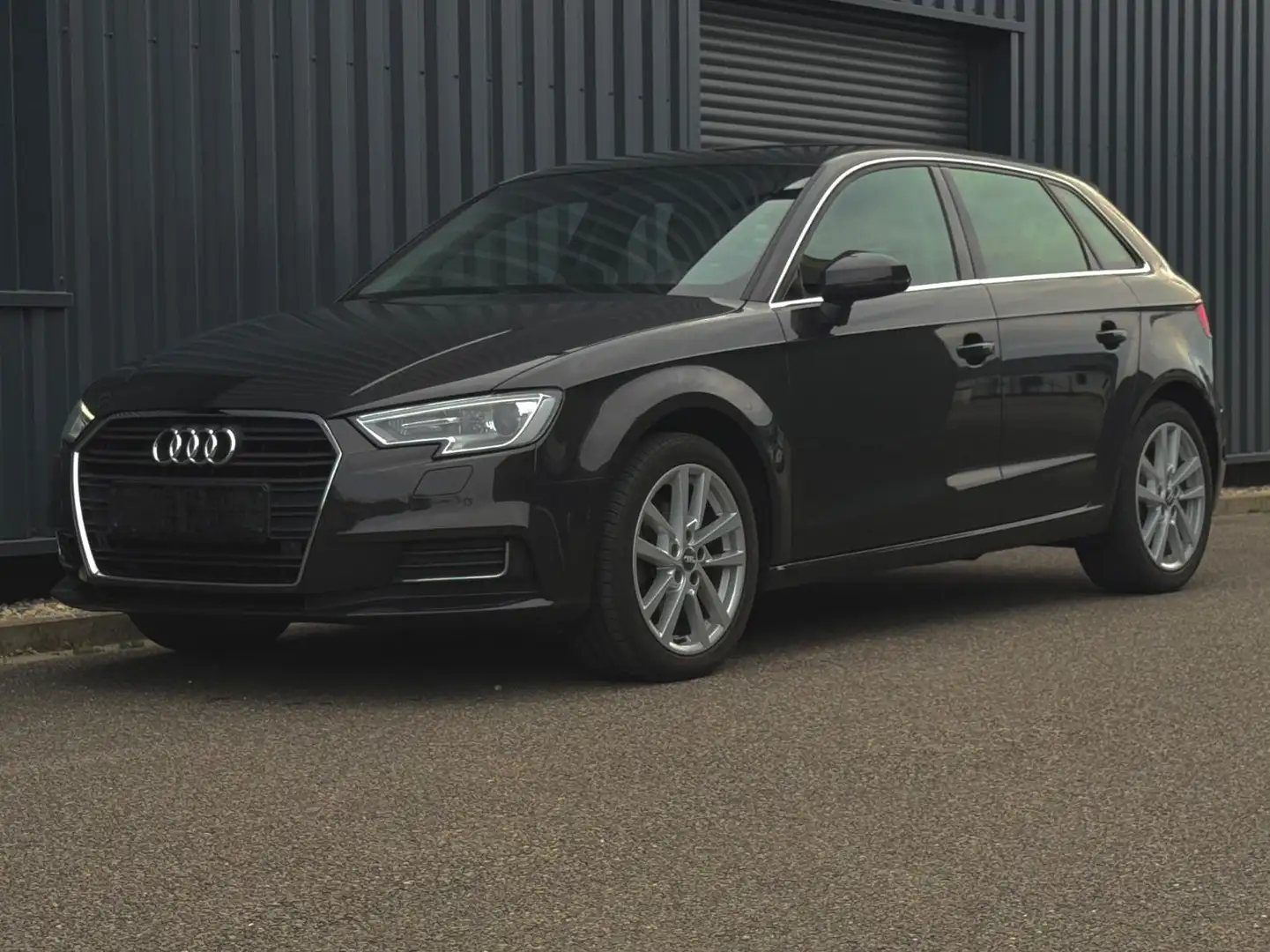 Audi A3 Sportback*NAVI*SHZ*LEDER Braun - 1
