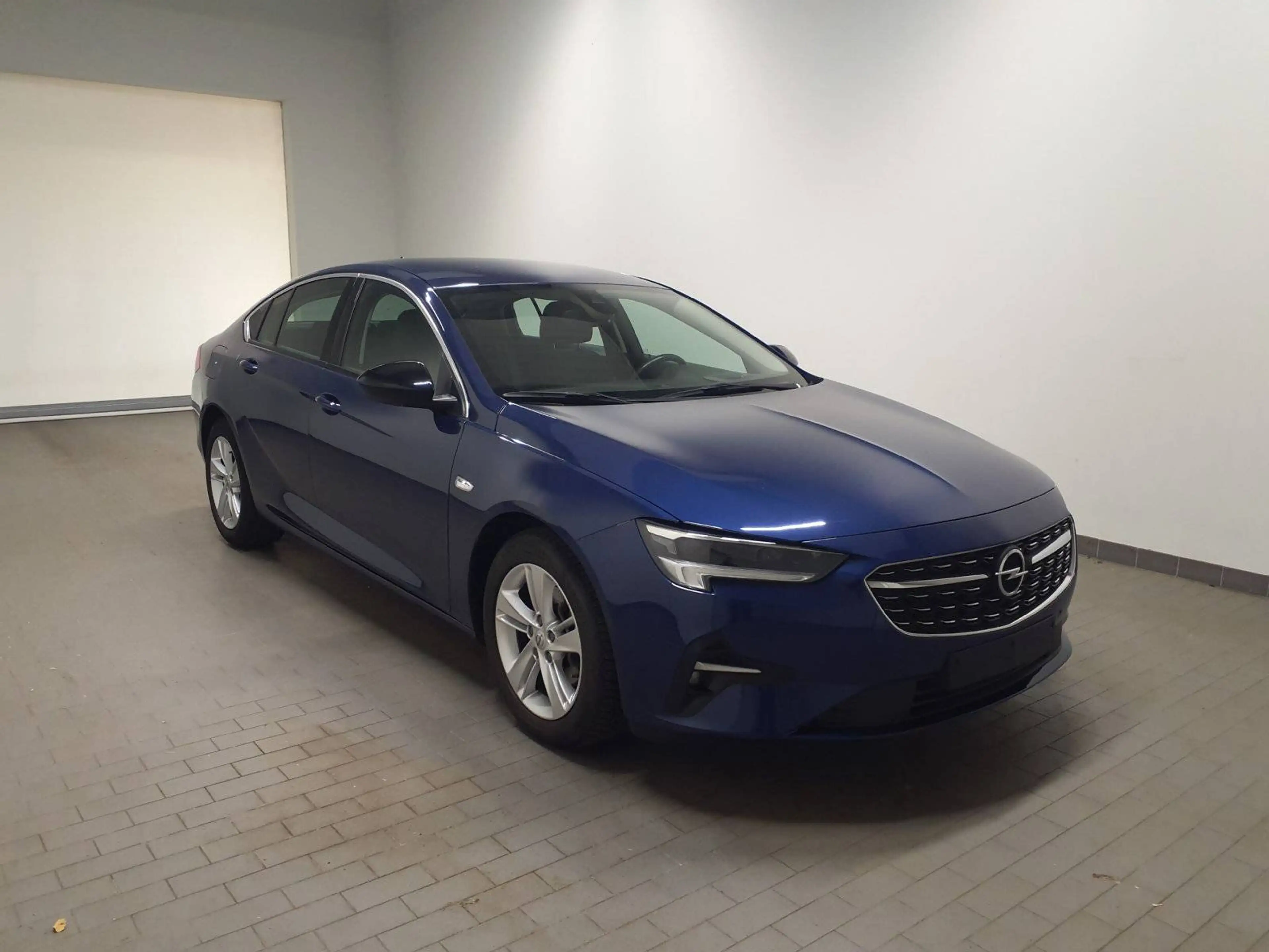 Opel Insignia Business Elegance Winterpaket Navi SPHA Nebelscheinwerfer — photo 2
