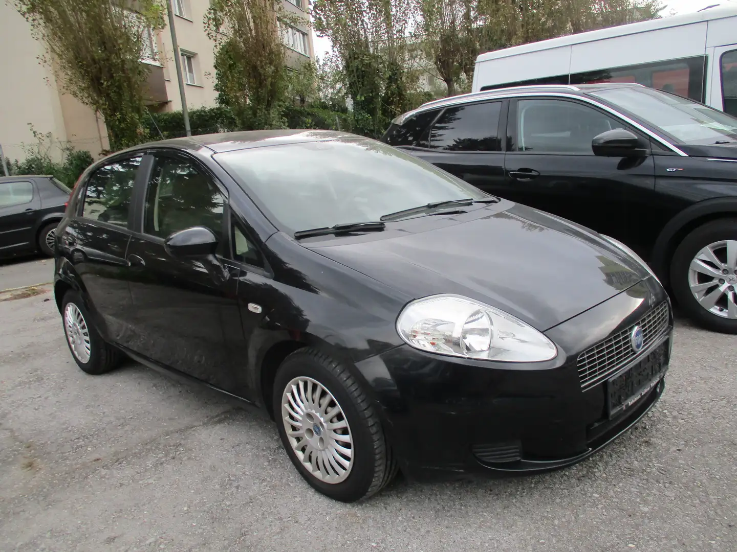 Fiat Punto DIESEL Schwarz - 2