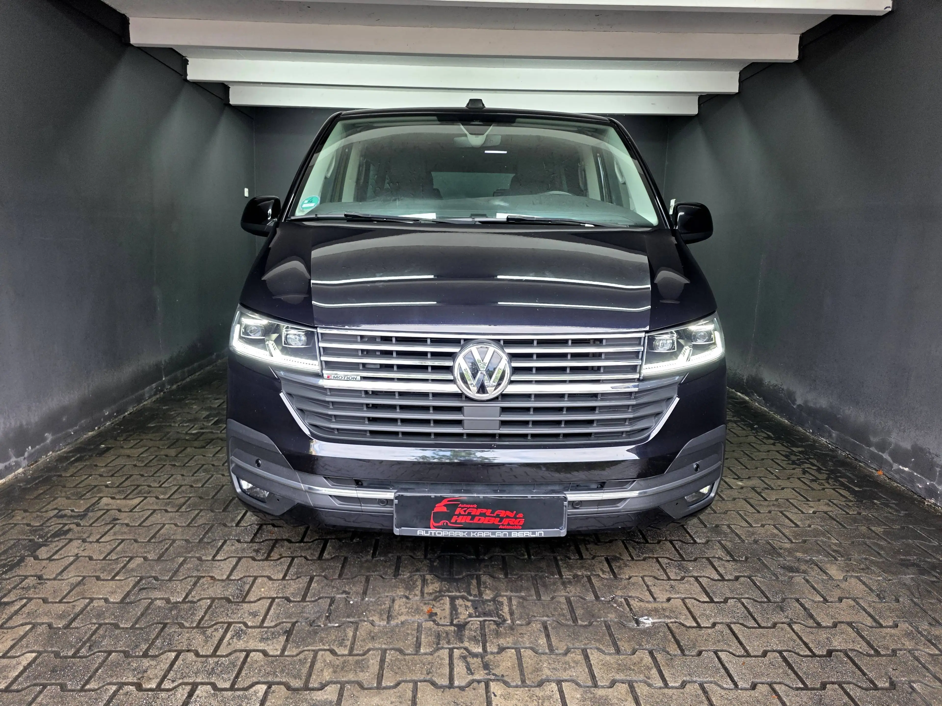 Volkswagen T6.1 Multivan T6.1 MULTIVAN 4MOTION, 6 SITZER, ACC, LED, R-KAM — photo 2