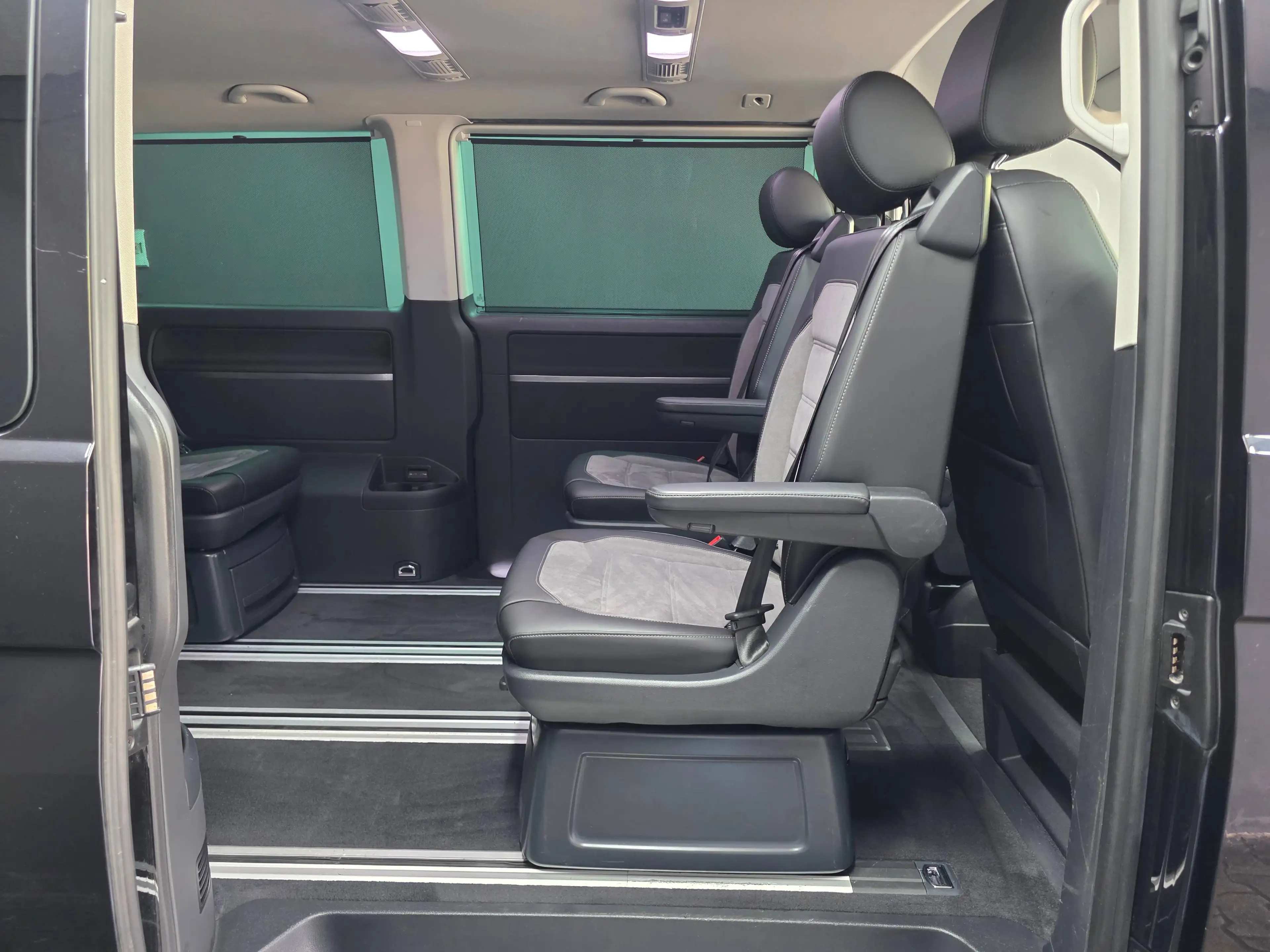 Volkswagen T6.1 Multivan T6.1 MULTIVAN 4MOTION, 6 SITZER, ACC, LED, R-KAM — photo 13