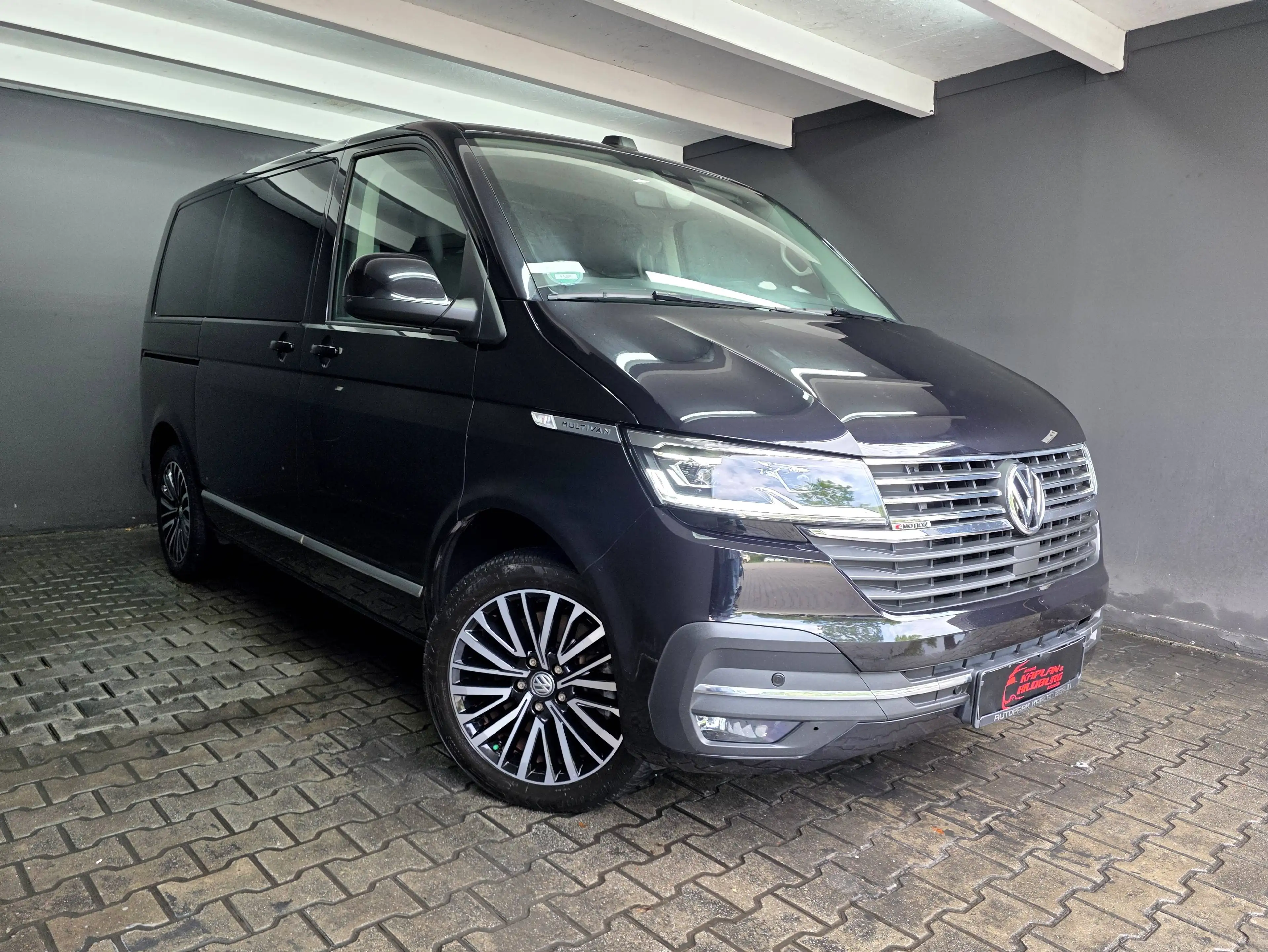 Volkswagen T6.1 Multivan T6.1 MULTIVAN 4MOTION, 6 SITZER, ACC, LED, R-KAM — photo 3