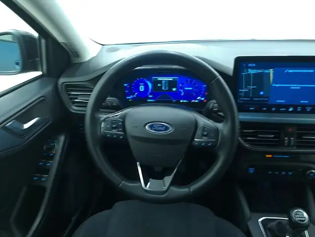 Ford Focus view 11
